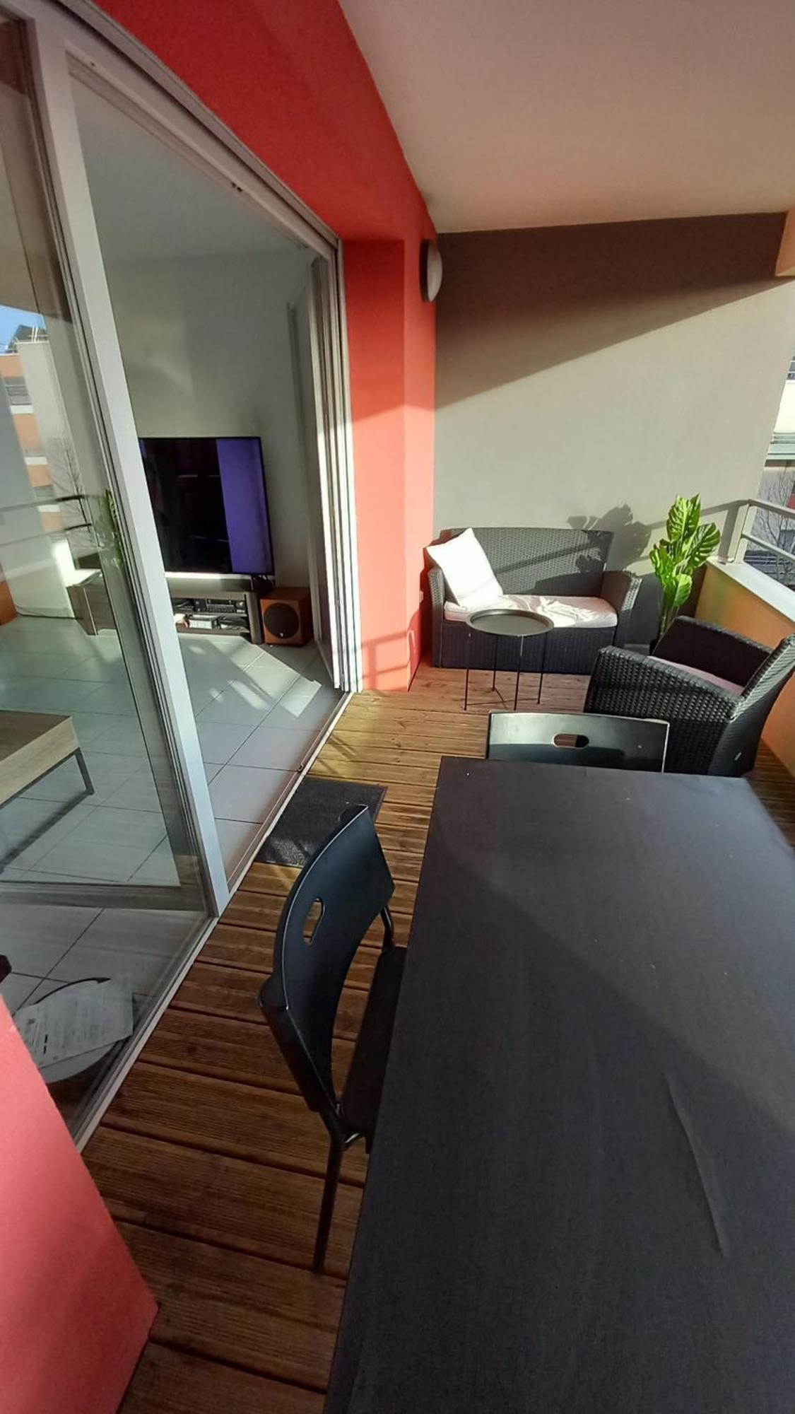 Le Barbusse Lyon-t3-garage-terrasse-3 Lits-home Cinema