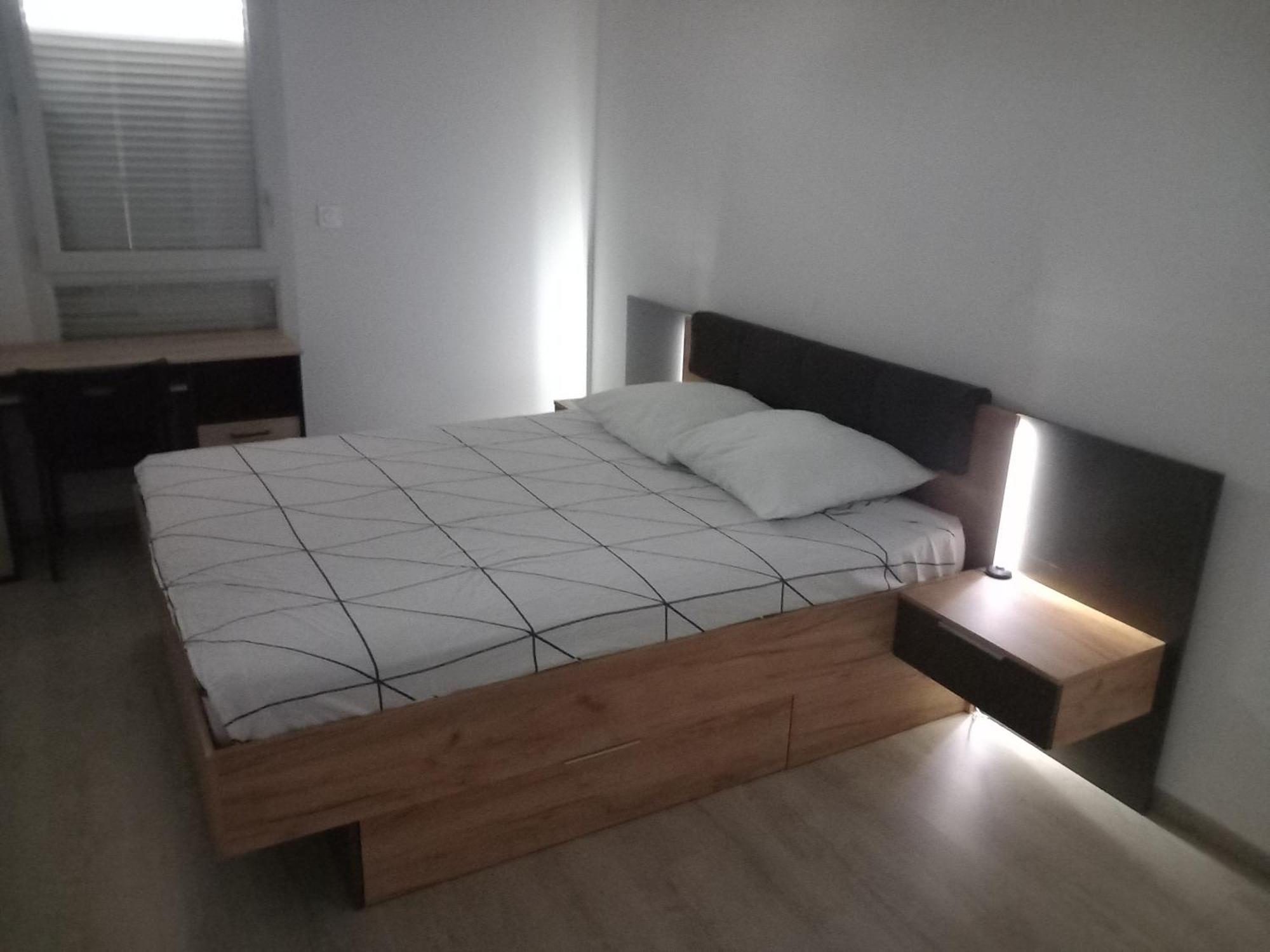 Apartment Le Barbusse Lyon-t3-garage-terrasse-3 Lits-home Cinema Pierre-Bénite