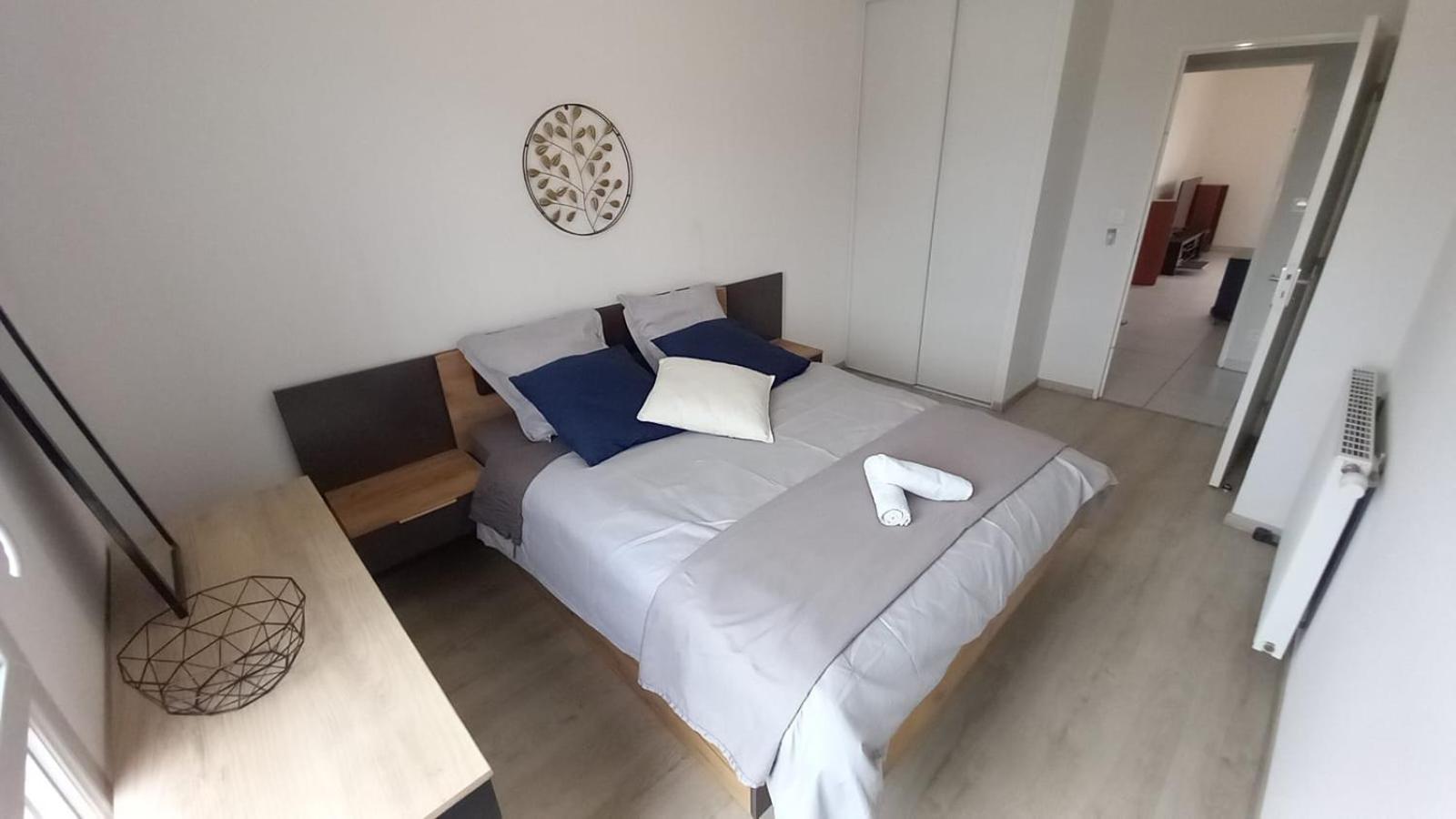 Le Barbusse Lyon-t3-garage-terrasse-3 Lits-home Cinema Pierre-Bénite